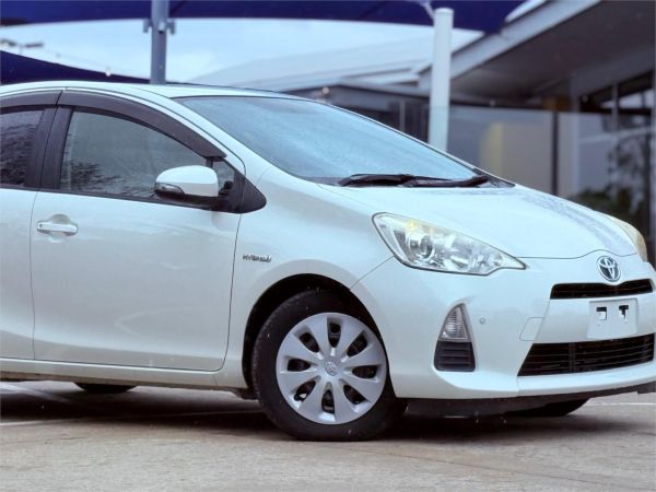 2013 Toyota Aqua Hatchback NHP10 G image