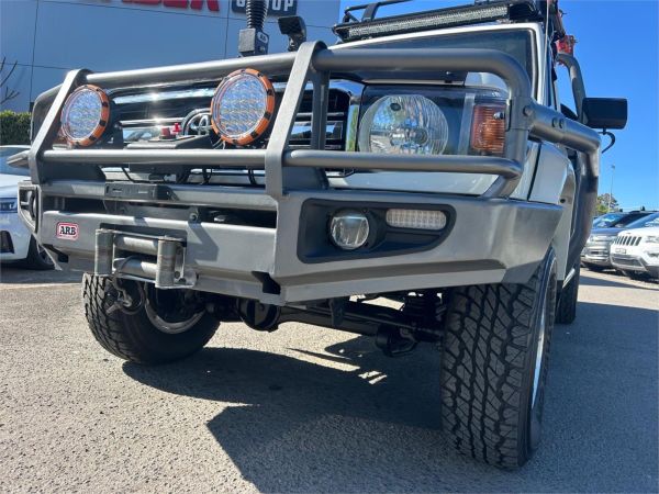 2009 Toyota Landcruiser Cab Chassis VDJ79R GXL image