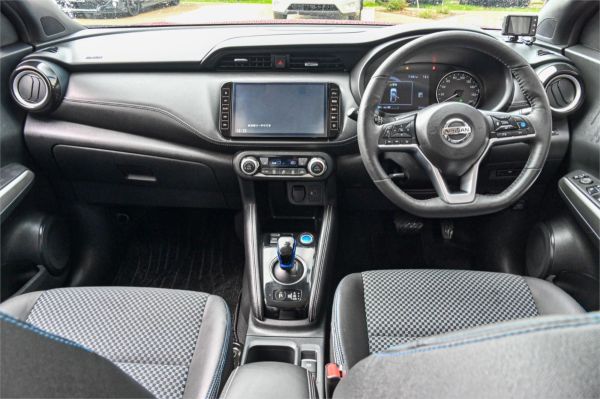 2020 Nissan Kicks Other image