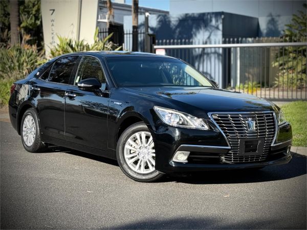 2014 Toyota Crown Sedan AWS210 Royal Saloon Hybrid image
