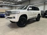 Image for 2018 TOYOTA LANDCRUISER 4D WAGON VDJ200R LC200 SAHARA (4x4)