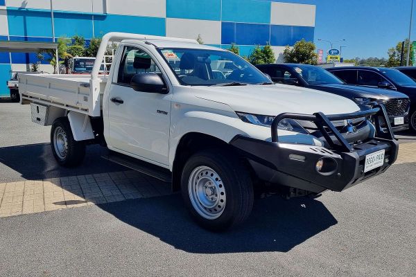 2020 Mitsubishi Triton GLX MR 4X4 image