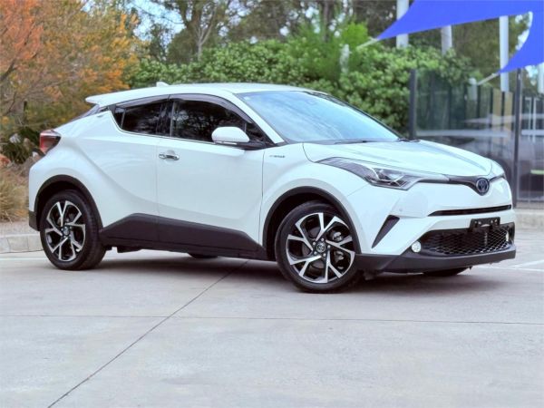 2018 Toyota C-HR SUV ZYX10 G LED Edition image