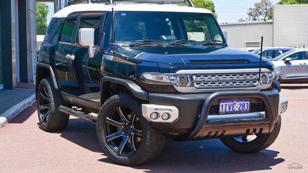2013 Toyota FJ Cruiser Auto 4x4 image
