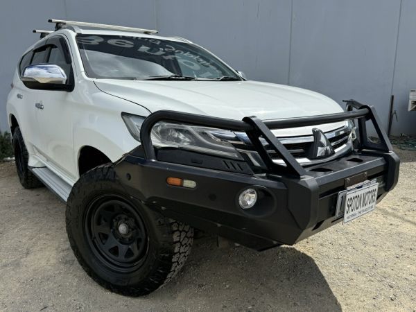 2015 Mitsubishi Pajero NX MY16 GLX LWB (4x4) White 5 Speed Auto Sports Mode Wagon image