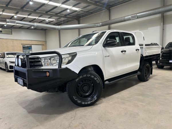 2018 TOYOTA HILUX DUAL C/CHAS GUN126R MY17 SR (4x4) image