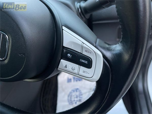 2020 Honda Fit Hatchback GR3 Hybrid image