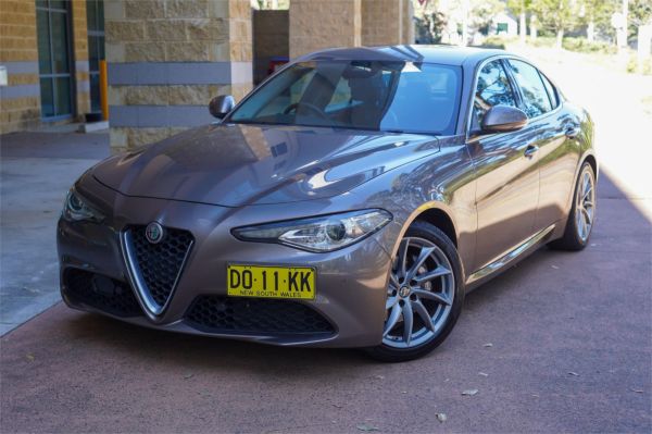 2017 Alfa Romeo Giulia Sedan image