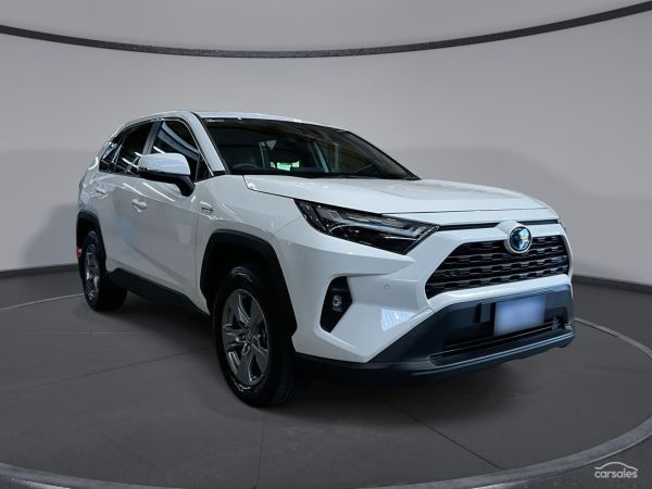 2024 Toyota RAV4 GX Auto eFour image