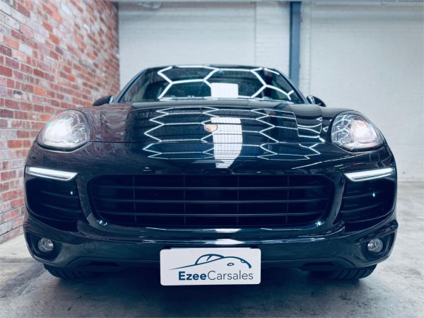 2016 PORSCHE CAYENNE 4D WAGON SERIES 2 MY17 PLATINUM EDITION image
