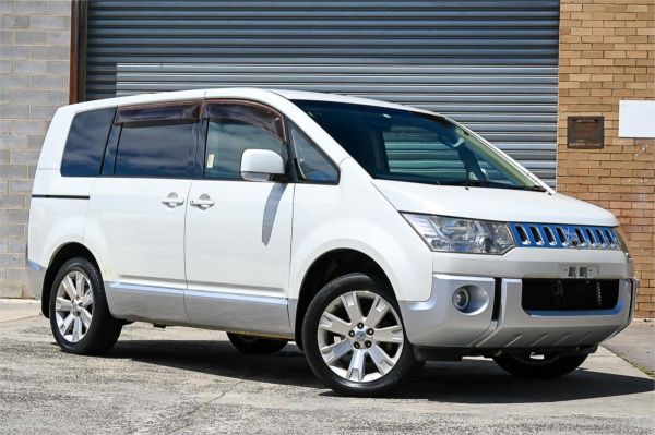 2007 Mitsubishi Delica Wagon CV5W G Premium image