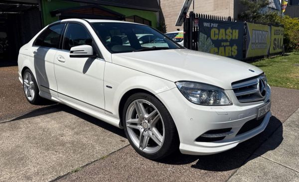 2010 Mercedes-Benz 220 CDI AVANTGARDE W204 image