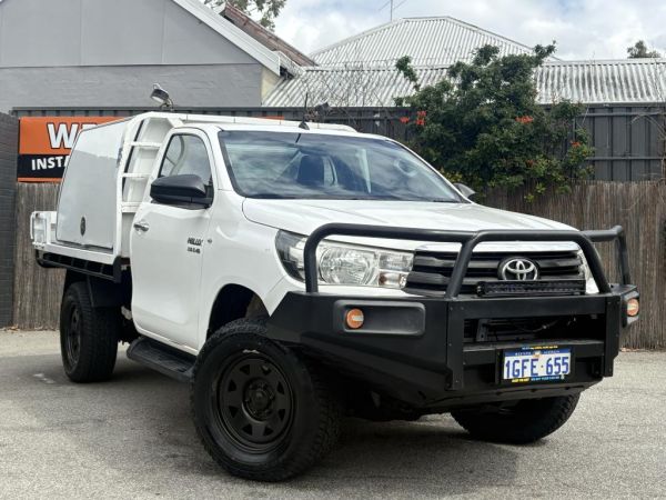 ** 2016 Toyota Hilux SR ** Cab Chassis 2 Doors ** Manual 6sp ** 4x4 ** 2.8L Turbo Diesel ** Black Bullbar ** Full Service History ** Bluetooth ** image
