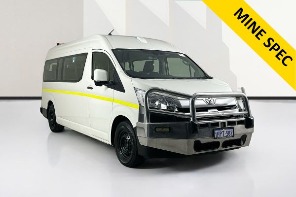 2022 Toyota Hiace SLWB COMMUTER (12 SEATS) GDH322R image