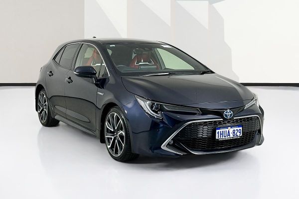 2021 Toyota COROLLA ZR HYBRID ZWE211R image