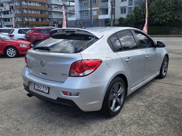 2016 HOLDEN CRUZE 5D HATCHBACK JH MY16 SRi Z-SERIES image