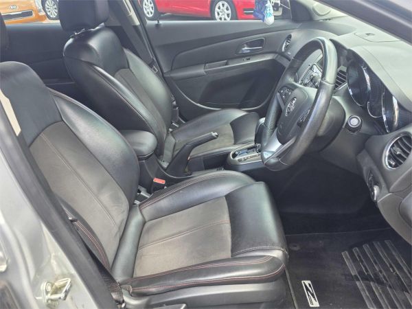 2016 HOLDEN CRUZE 5D HATCHBACK JH MY16 SRi Z-SERIES image
