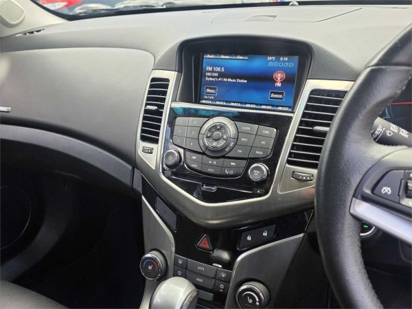 2016 HOLDEN CRUZE 5D HATCHBACK JH MY16 SRi Z-SERIES image