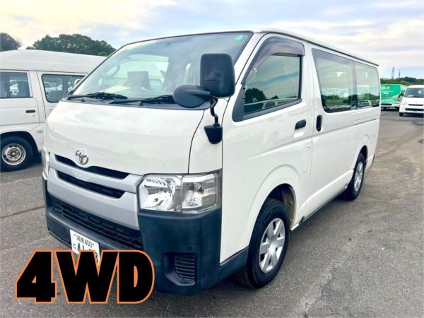 2015 TOYOTA HIACE Wagon KDH206R MY15 2015 DX 4WD Manual 4WD DX image