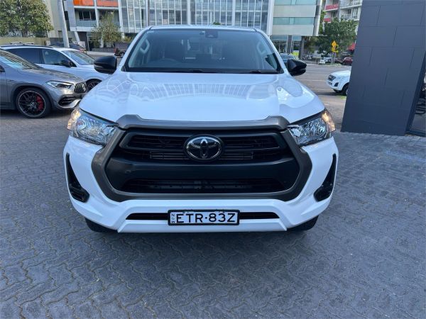 2022 TOYOTA HILUX DOUBLE CAB P/UP GUN136R SR HI-RIDER (4x2) image