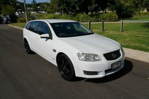 2013 Holden Commodore VE II MY12.5 Omega White 6 Speed Automatic Sportswagon image