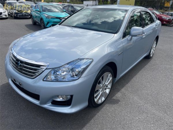 2009 Toyota Crown Sedan GWS204 Hybrid image