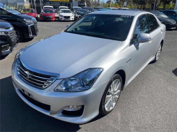 2009 Toyota Crown Sedan GWS204 Hybrid image