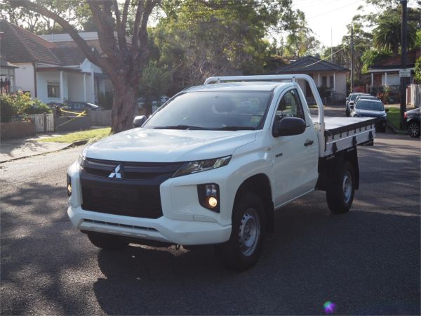 2019 MITSUBISHI TRITON C/CHAS MR MY19 GLX image