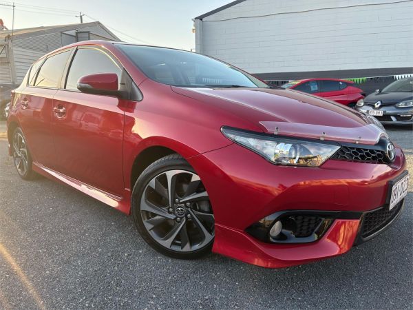 2017 Toyota Corolla Hatchback ZRE182R SX image