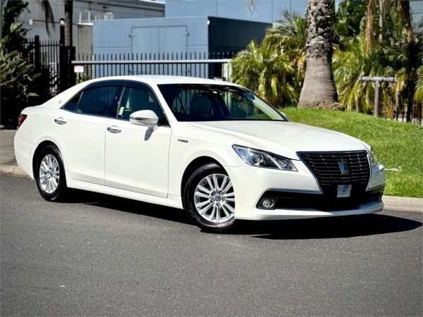 2013 Toyota Crown Sedan ASW210 HYBRID image
