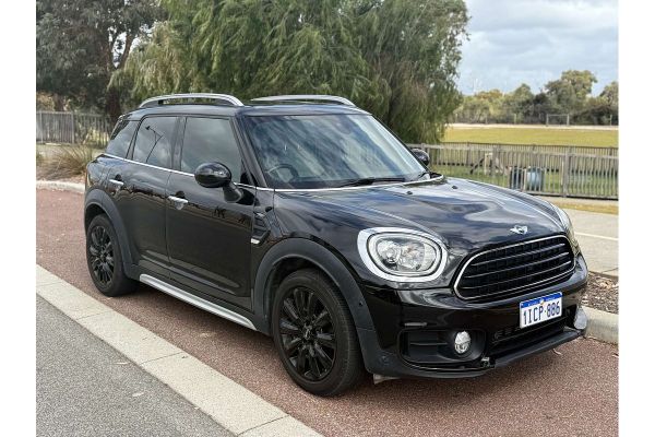 2018 MINI Countryman Cooper F60 image