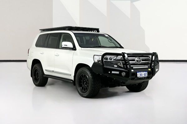 2019 Toyota LANDCRUISER LC200 SAHARA (4x4) VDJ200R image
