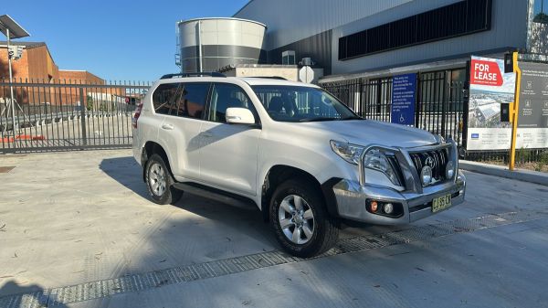 2017 Toyota LandCruiser Prado Wagon image