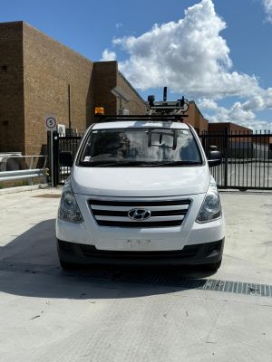 2017 Hyundai ILOAD Van image