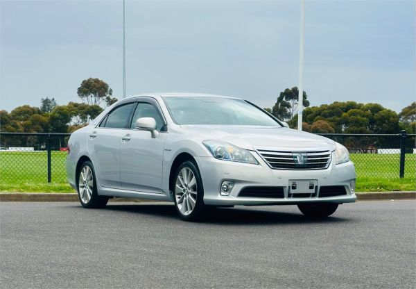 2010 Toyota Crown Sedan GWS204 HYBRID G Package image