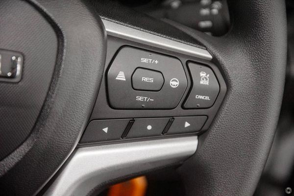 2025 Isuzu D-MAX SX Auto 4x4 MY25.5 image