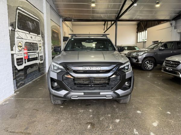 2024 ISUZU D-MAX CREW CAB UTILITY MY24 X-TERRAIN (4x4) image