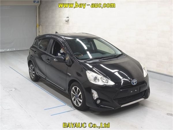 2015 Toyota Aqua Hatchback NHP10 S image