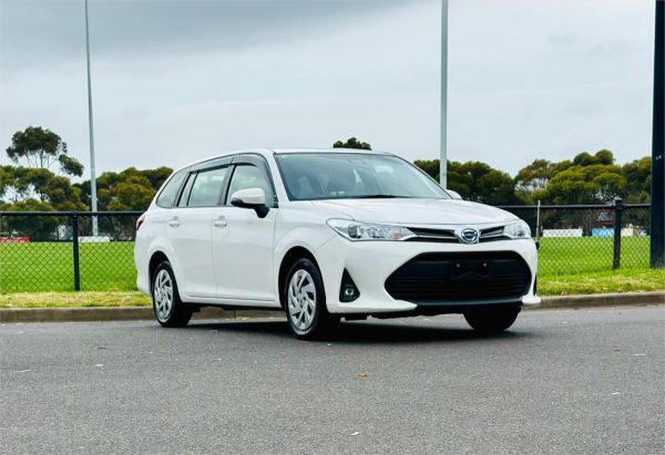 2020 Toyota Corolla Fielder Station Wagon NKE165 Hybrid EX image
