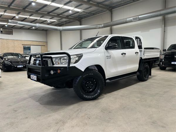 2020 TOYOTA HILUX DOUBLE C/CHAS GUN126R MY19 UPGRADE SR (4x4) image