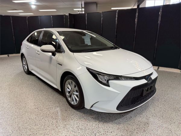 2021 TOYOTA COROLLA 4D SEDAN ZWE211R ASCENT SPORT + NAVI HYBRID image