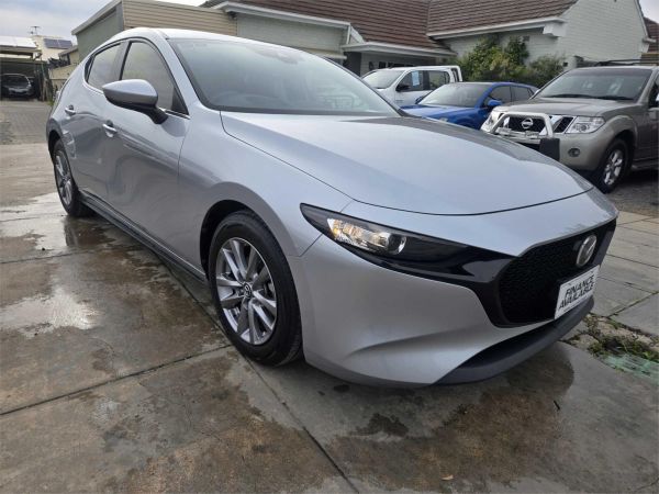 2019 Mazda 3 Hatchback BP2H76 G20 Pure image