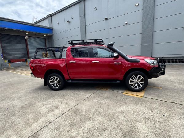 2015 TOYOTA HILUX DUAL CAB UTILITY GUN126R SR5 (4x4) image