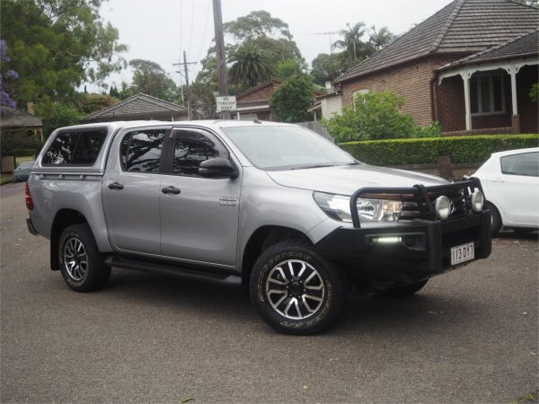 2018 TOYOTA HILUX DUAL CAB UTILITY GUN126R MY17 SR (4x4) image