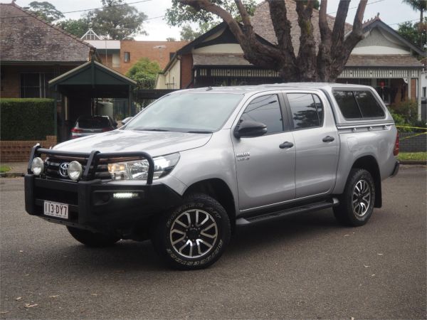 2018 TOYOTA HILUX DUAL CAB UTILITY GUN126R MY17 SR (4x4) image