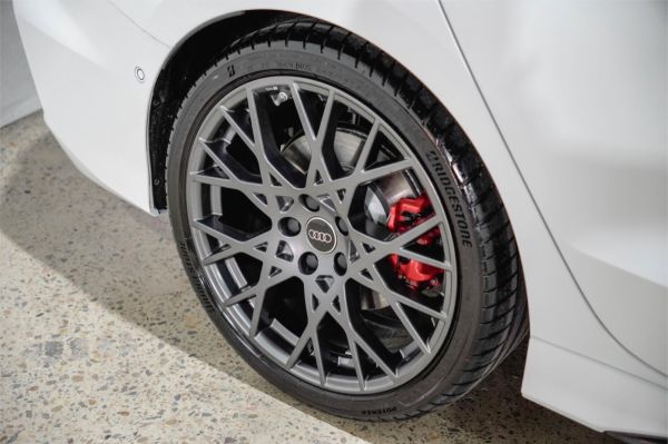 2025 Audi RS3 8Y 2.5 TFSI S TRONIC image
