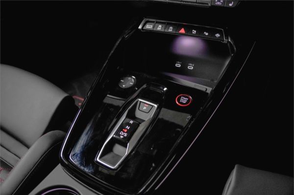 2025 Audi RS3 8Y 2.5 TFSI S TRONIC image