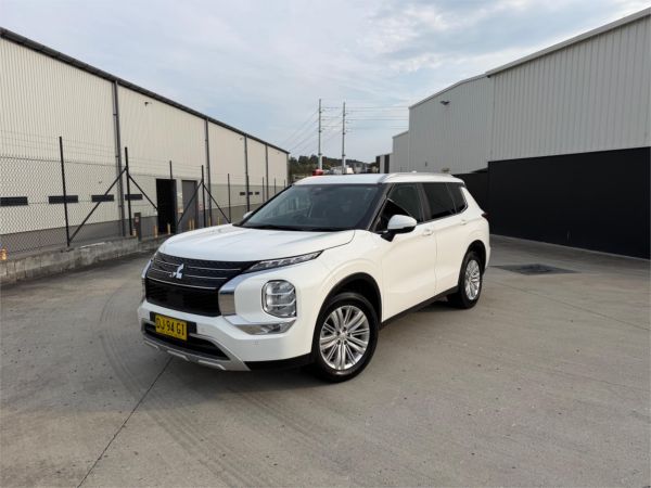 2023 MITSUBISHI OUTLANDER 4D WAGON ZM MY23 LS 7 SEAT (2WD) image