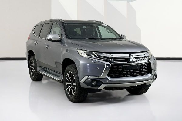 2016 Mitsubishi PAJERO SPORT EXCEED (4x4) QE image