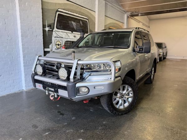 2019 TOYOTA LANDCRUISER 4D WAGON VDJ200R LC200 SAHARA (4x4) image